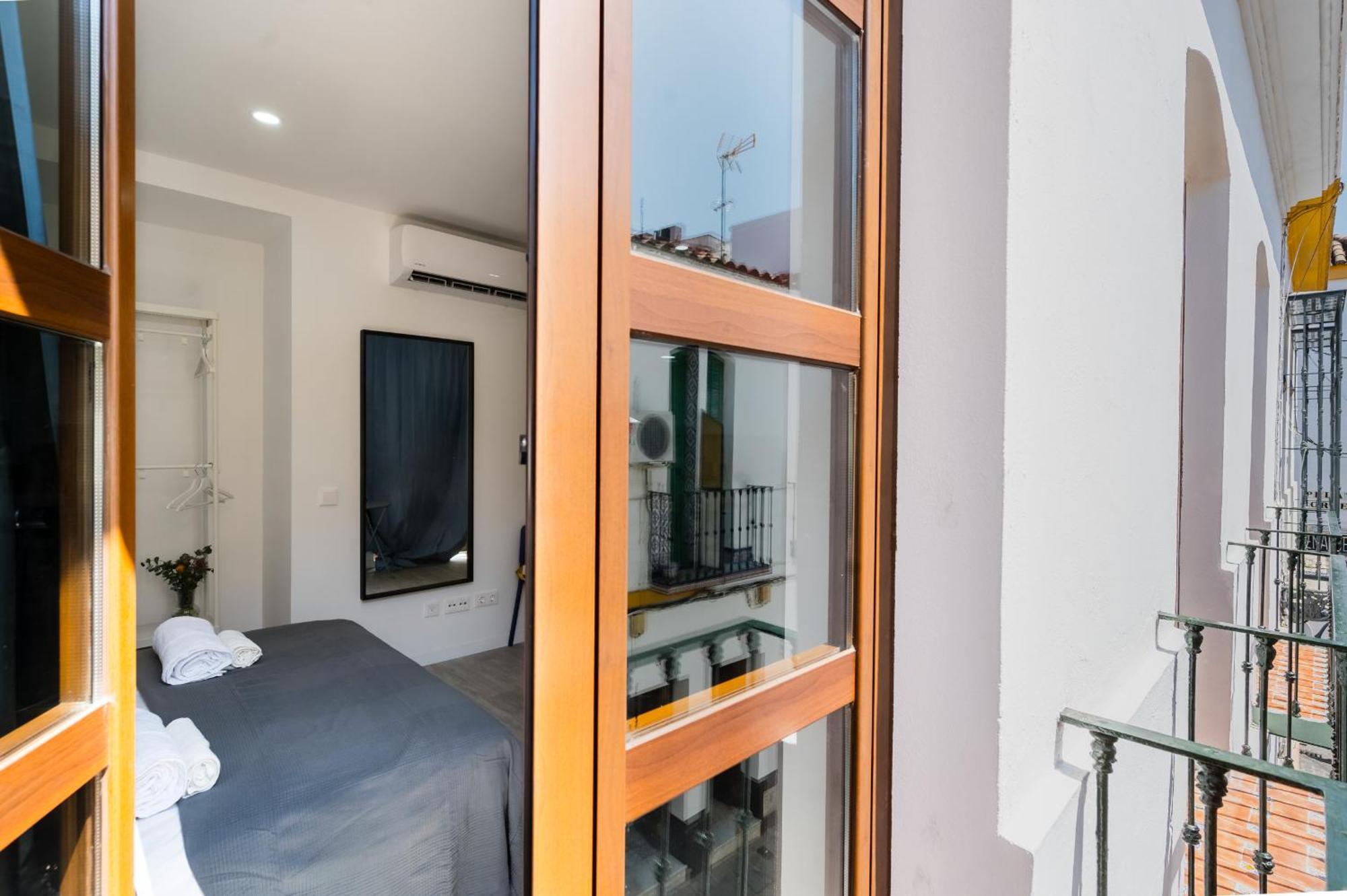 Anfitrion Triana 1 Apartman Sevilla Kültér fotó
