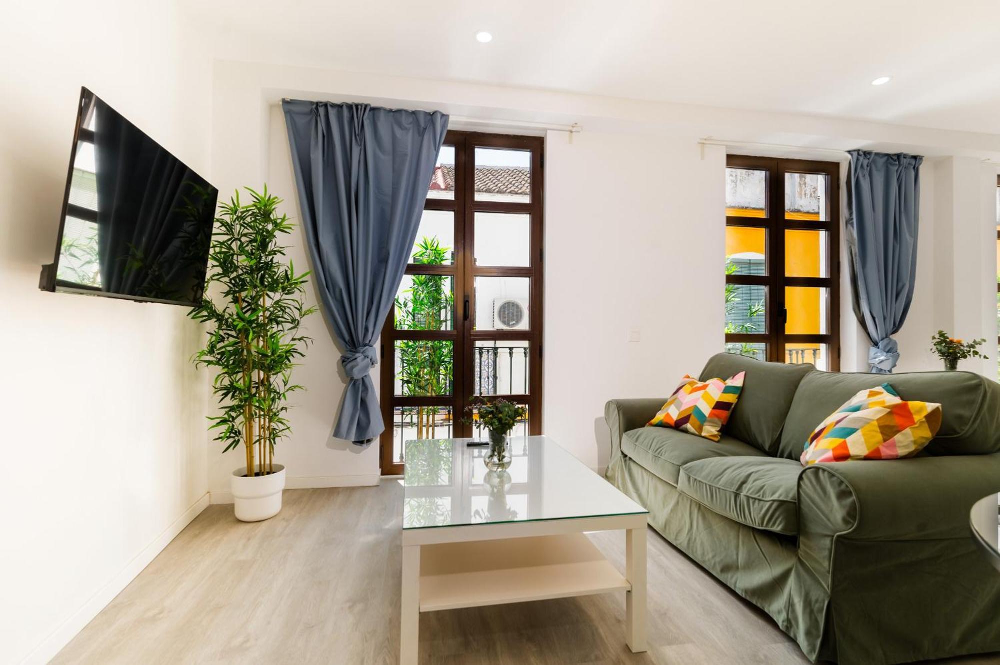 Anfitrion Triana 1 Apartman Sevilla Kültér fotó